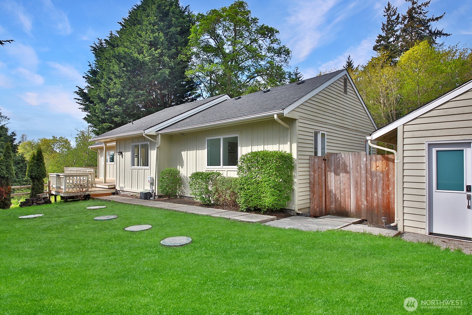 3760 Periwinkle Road Clinton WA 98236