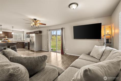 114 Lillian Lane SE Rainier WA 98576