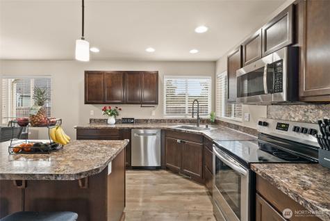 114 Lillian Lane SE Rainier WA 98576