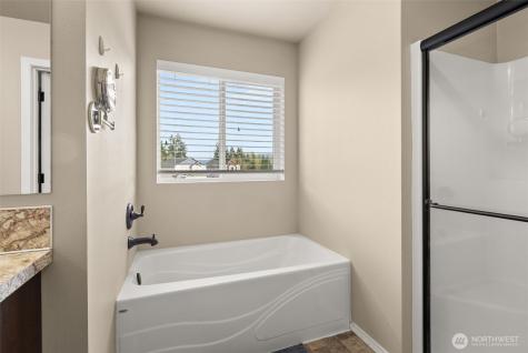 114 Lillian Lane SE Rainier WA 98576
