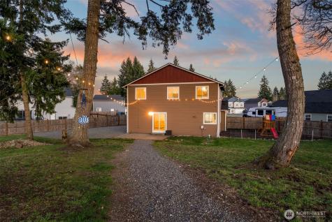 114 Lillian Lane SE Rainier WA 98576