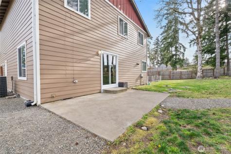 114 Lillian Lane SE Rainier WA 98576