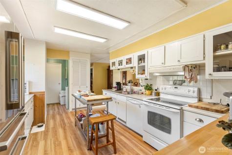 8262 Seabeck Highway NW Bremerton WA 98312