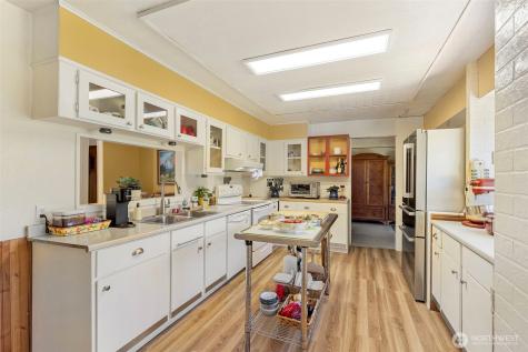 8262 Seabeck Highway NW Bremerton WA 98312