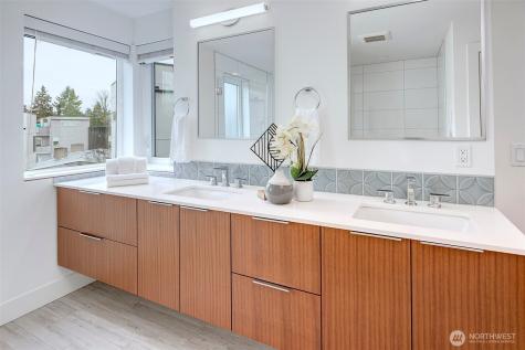 4274 NE 50th Street Seattle WA 98105