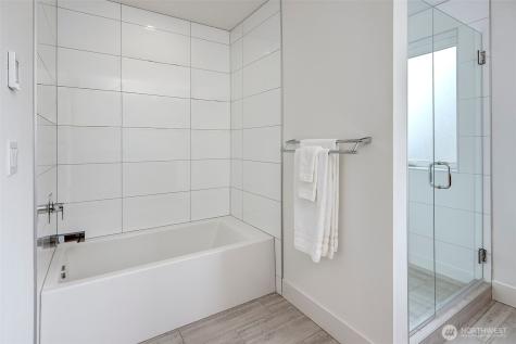 4274 NE 50th Street Seattle WA 98105