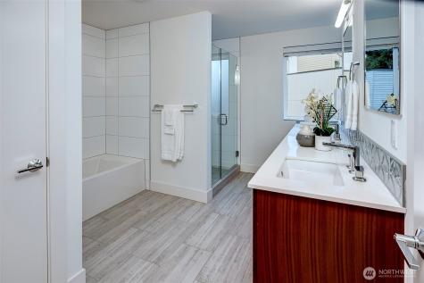4274 NE 50th Street Seattle WA 98105