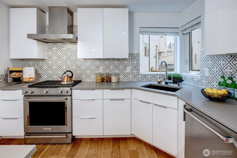 4274 NE 50th Street Seattle WA 98105