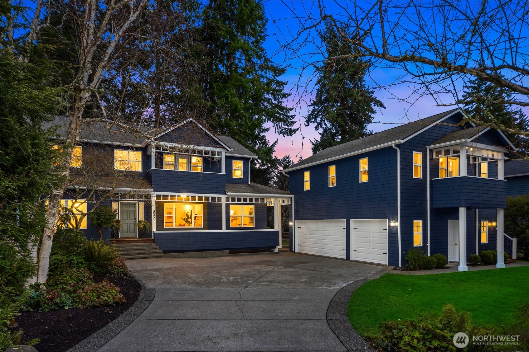 602 Alder Avenue NE Bainbridge Island WA 98110