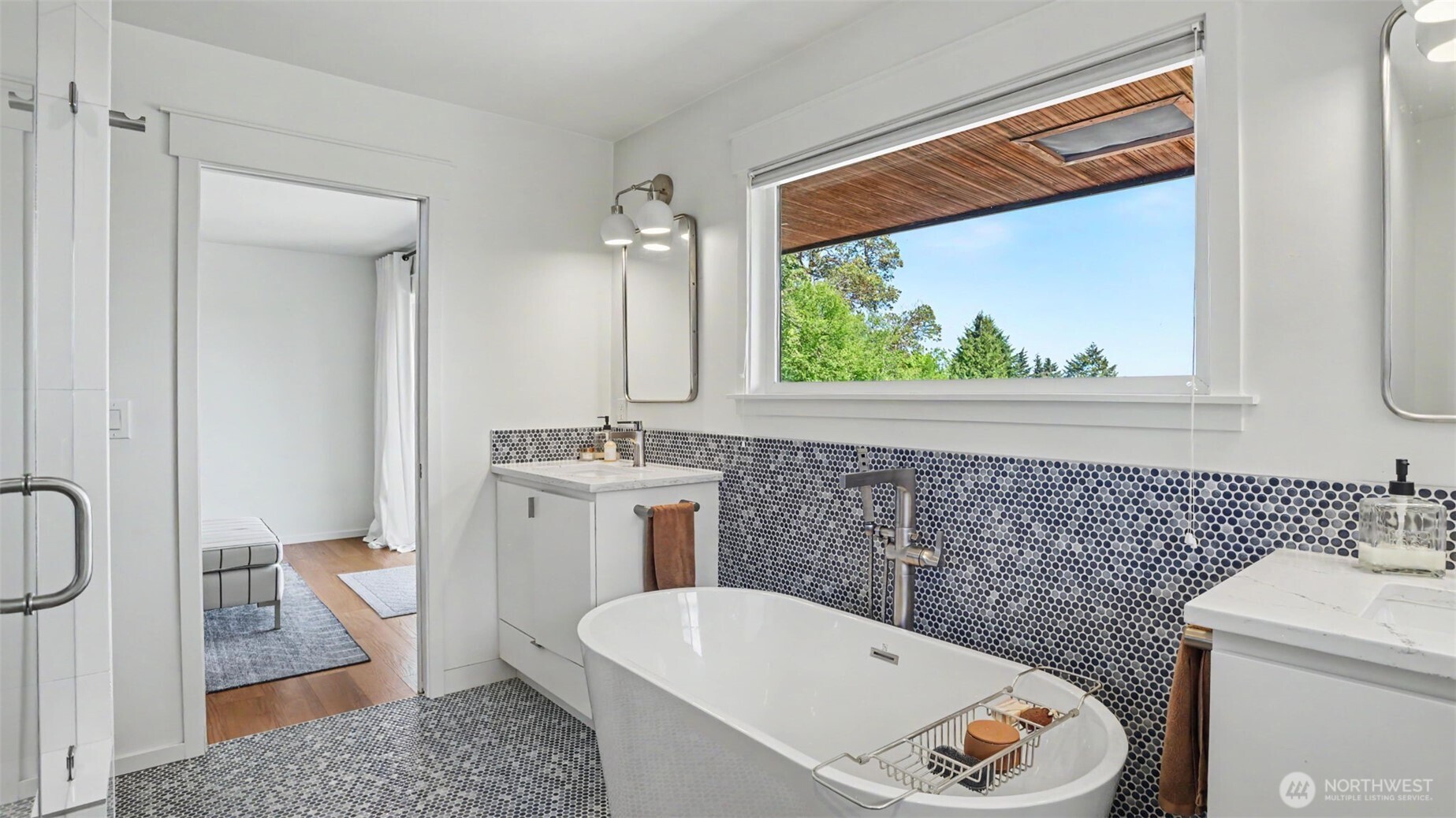 22010 34th Avenue S Seatac WA 98198