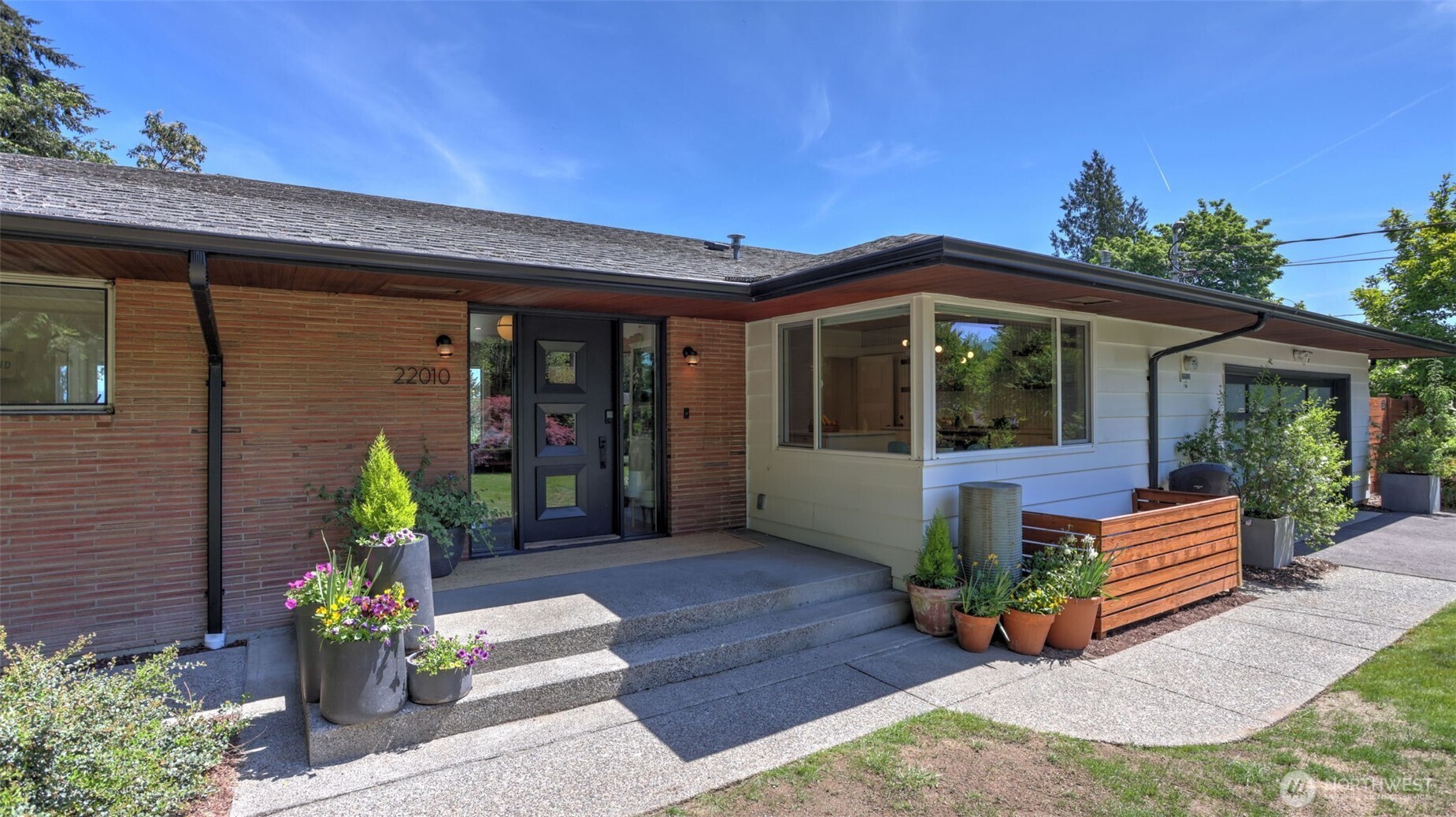 22010 34th Avenue S Seatac WA 98198