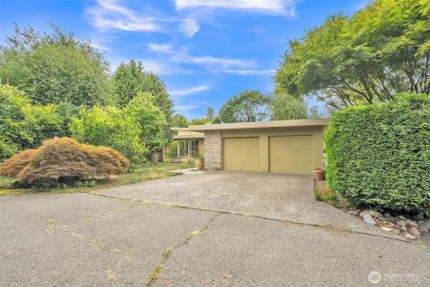 11521 Corliss Avenue N Seattle WA 98133
