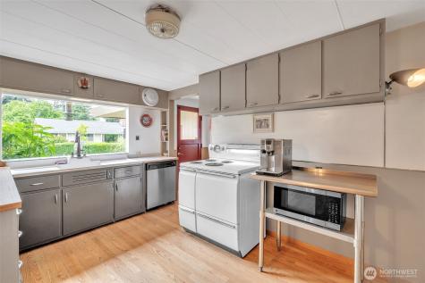 11521 Corliss Avenue N Seattle WA 98133