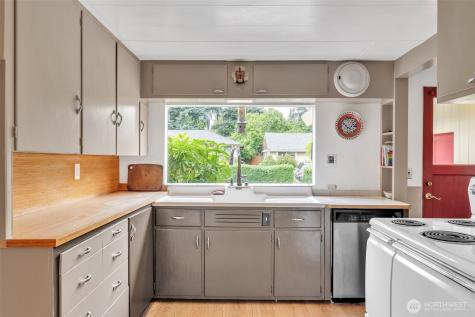 11521 Corliss Avenue N Seattle WA 98133