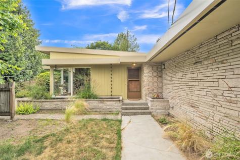 11521 Corliss Avenue N Seattle WA 98133