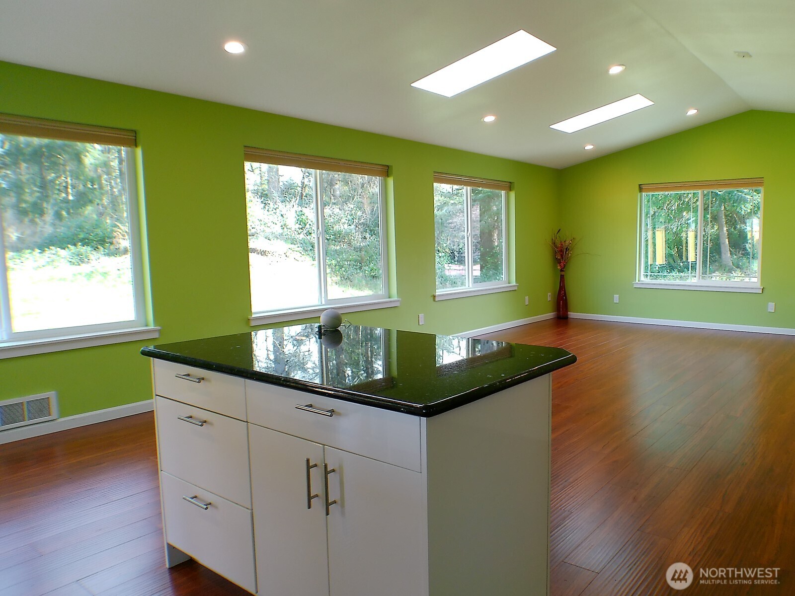 744 Evergreen Avenue Ocean Shores WA 98569