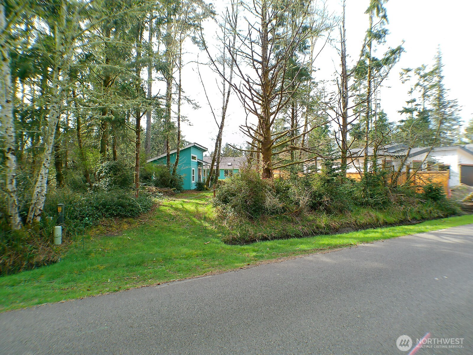 744 Evergreen Avenue Ocean Shores WA 98569