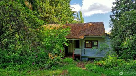 5035 NE 178th Street Lake Forest Park WA 98155