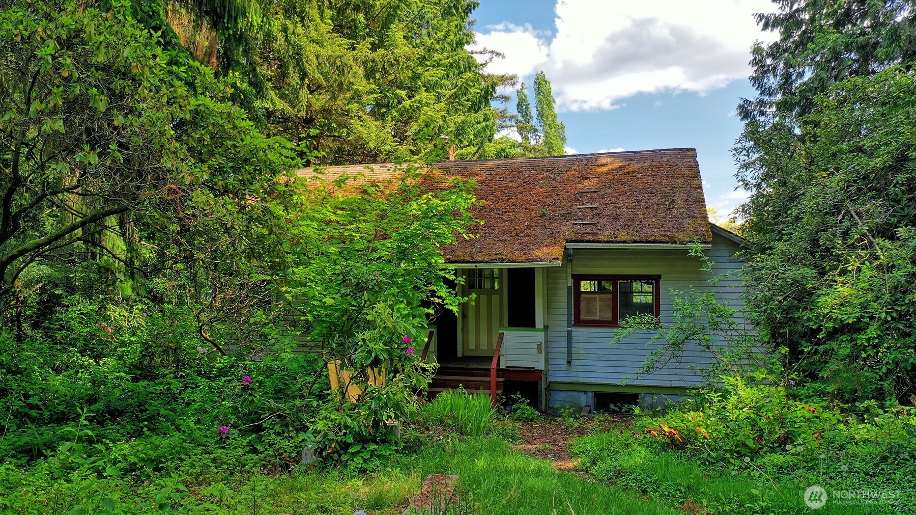 5035 NE 178th Street Lake Forest Park WA 98155