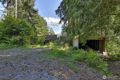 5035 NE 178th Street Lake Forest Park WA 98155