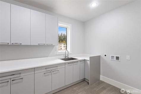 4413 NE 26 Place Renton WA 98059