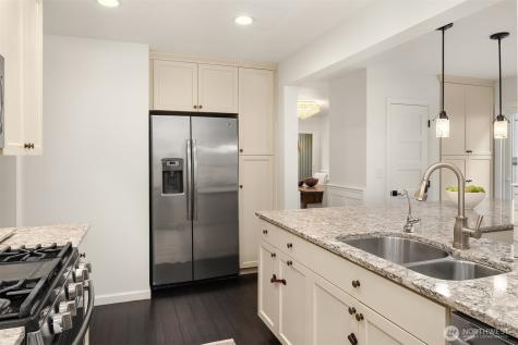 20819 NE 25th Street Sammamish WA 98074