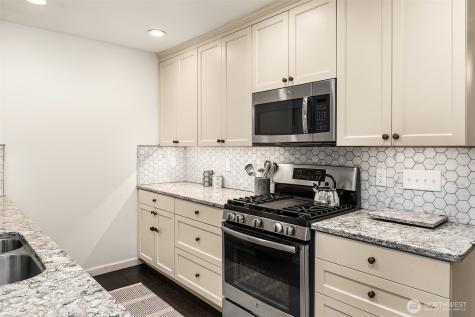 20819 NE 25th Street Sammamish WA 98074