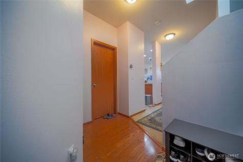 1409 51st Place NE Auburn WA 98002