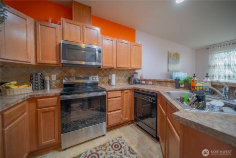 1409 51st Place NE Auburn WA 98002
