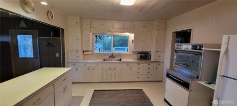 1571 Highway 112 Sekiu WA 98381