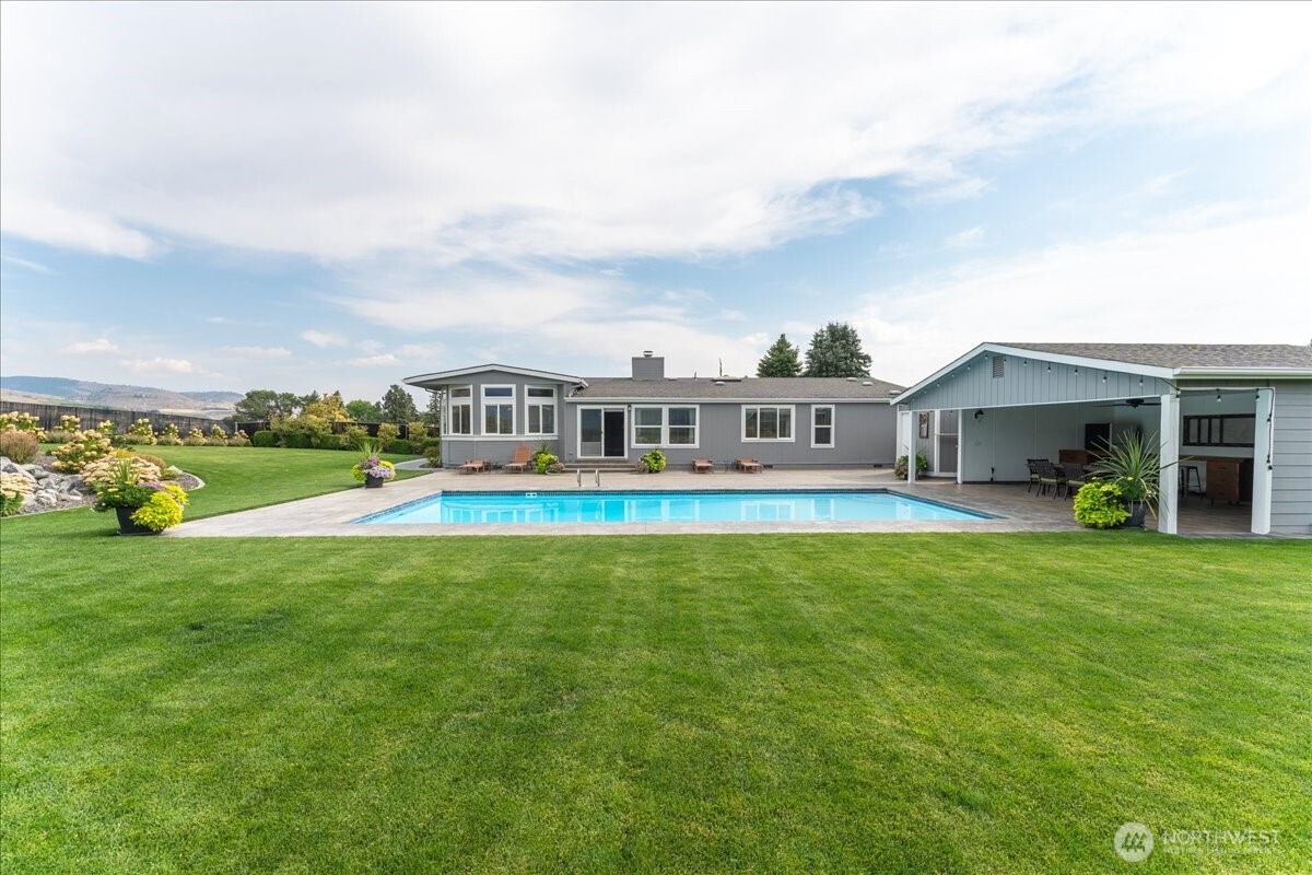 1315 Green Avenue Manson WA 98831