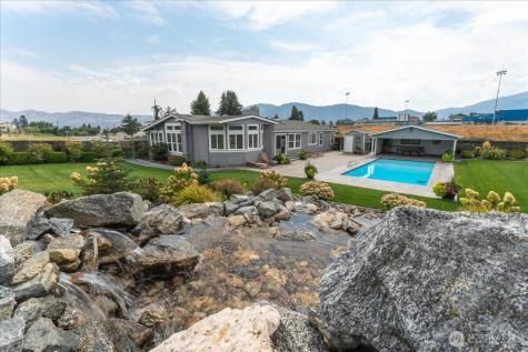 1315 Green Avenue Manson WA 98831