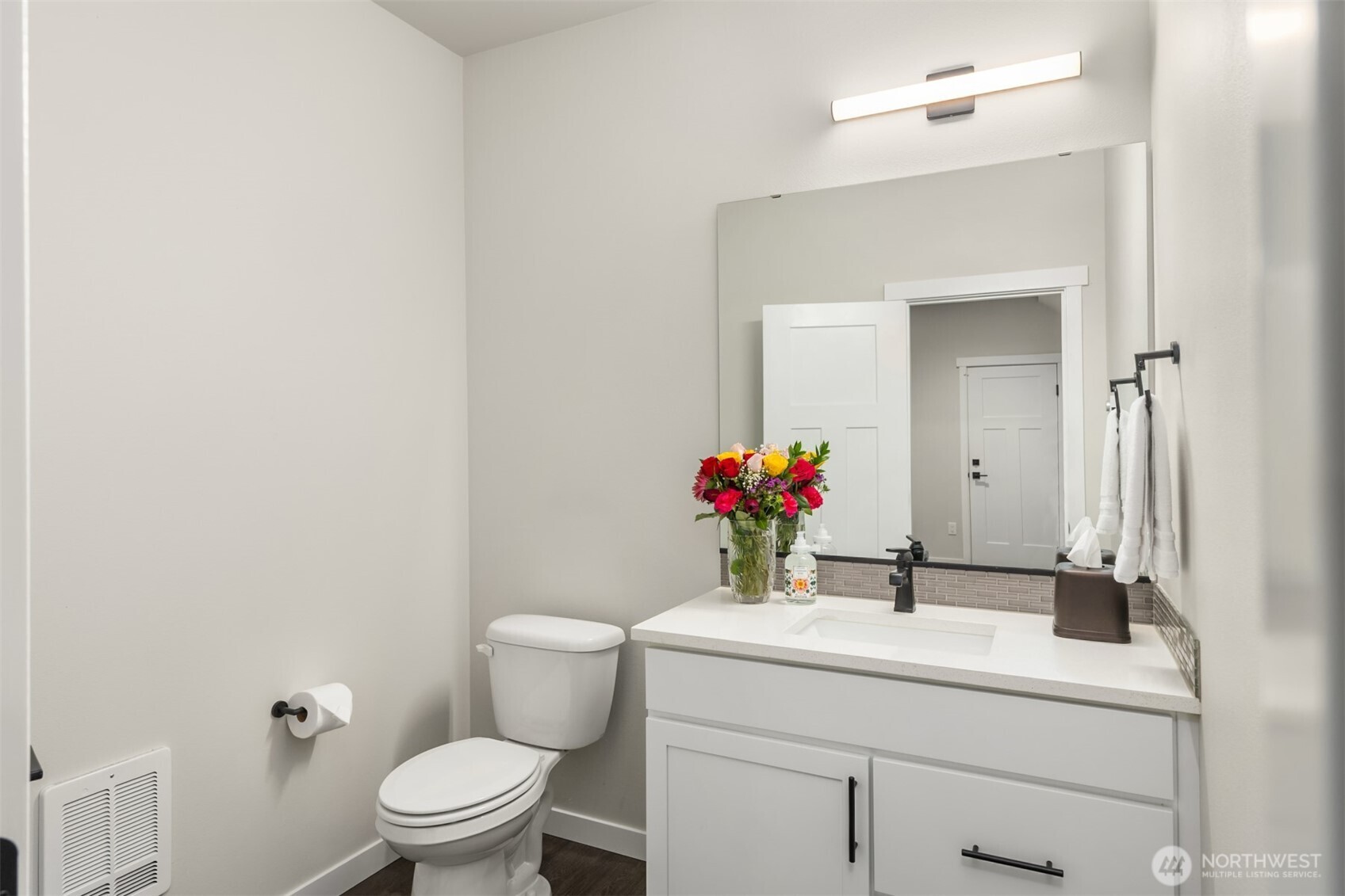 1762 NE Crystallia Court Poulsbo WA 98370