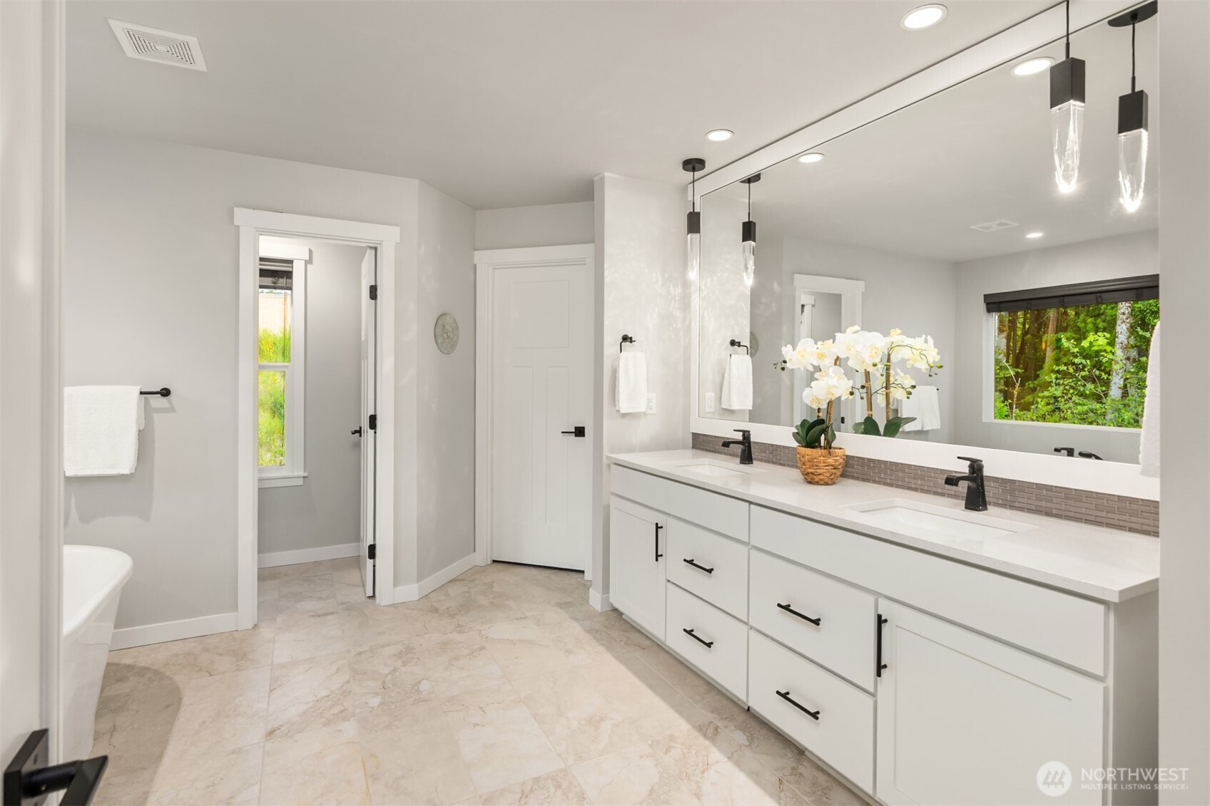 1762 NE Crystallia Court Poulsbo WA 98370