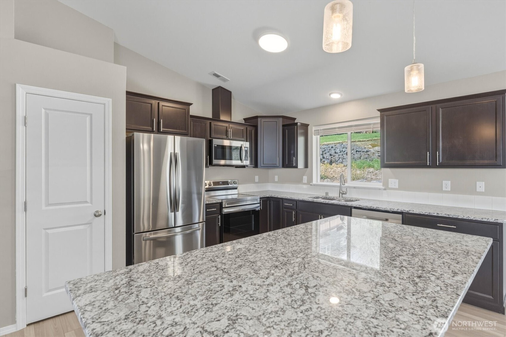 9 Curtis Longview WA 98632
