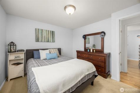 7627 NE 202nd Place Kenmore WA 98028