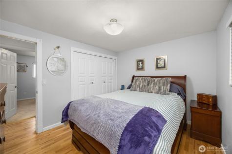 7627 NE 202nd Place Kenmore WA 98028