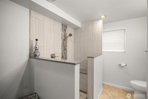 7627 NE 202nd Place Kenmore WA 98028