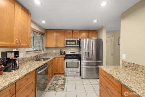 7627 NE 202nd Place Kenmore WA 98028