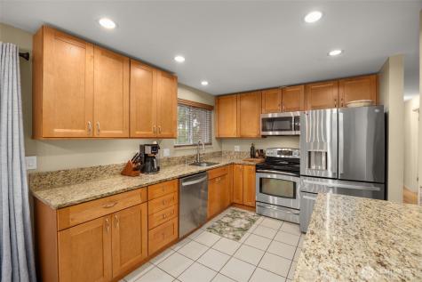 7627 NE 202nd Place Kenmore WA 98028