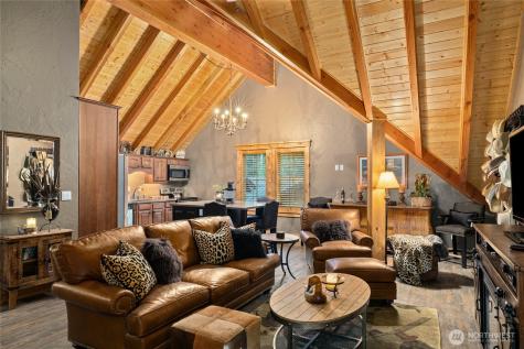 820 Iron Monarch Loop Cle Elum WA 98922