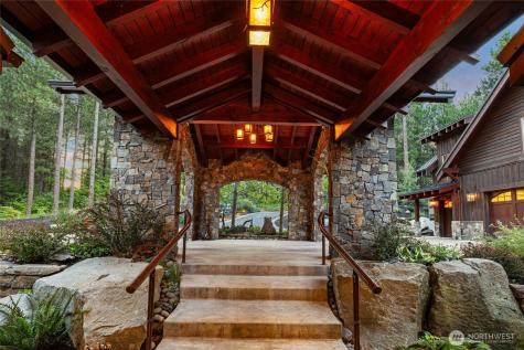 820 Iron Monarch Loop Cle Elum WA 98922