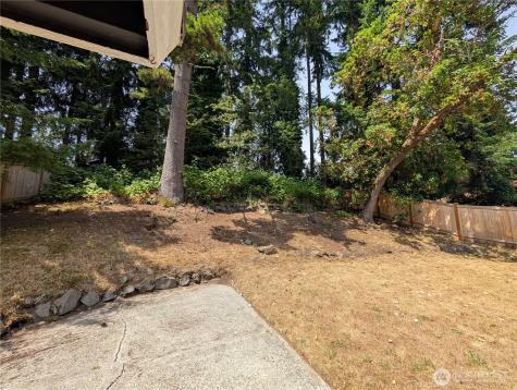 23004 52nd Avenue W Mountlake Terrace WA 98043