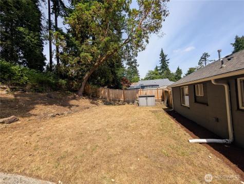 23004 52nd Avenue W Mountlake Terrace WA 98043