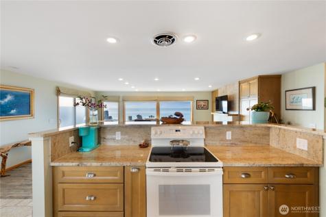 2597 West Beach Road Oak Harbor WA 98277