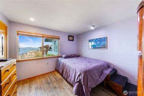 2597 West Beach Road Oak Harbor WA 98277