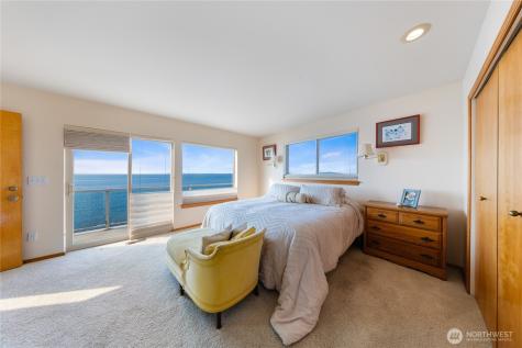 2597 West Beach Road Oak Harbor WA 98277
