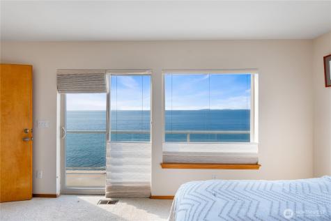 2597 West Beach Road Oak Harbor WA 98277