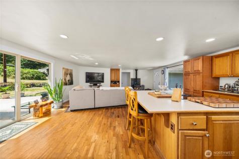 18201 Renton Maple Valley Road SE Maple Valley WA 98038