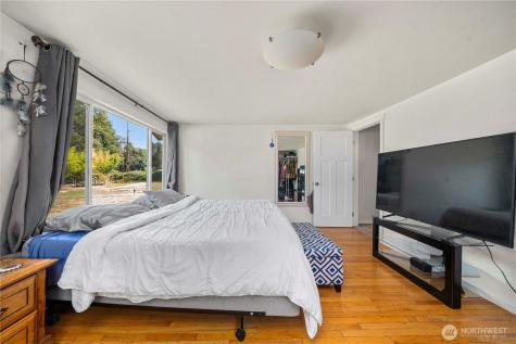 18201 Renton Maple Valley Road SE Maple Valley WA 98038